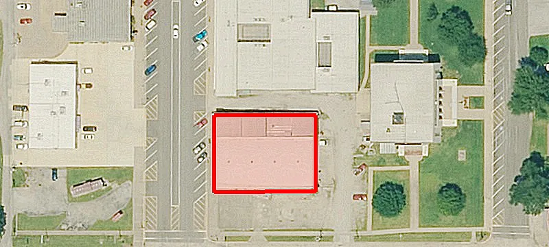518 Commercial St