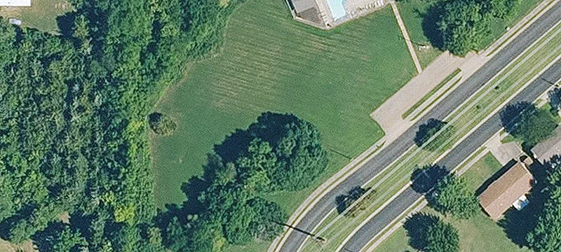 2424 Lakeshore Blvd