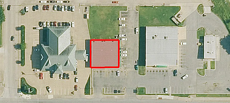 2113 Main St