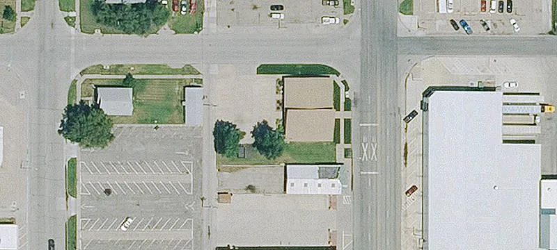 421 Main St
