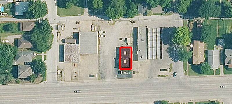 2911 Main St