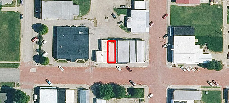 16 Spruce Ave