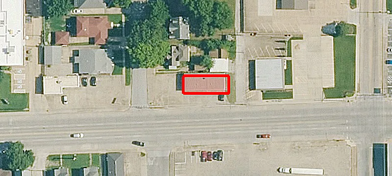 2631 Main St