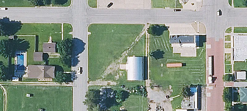 106 2nd Ave