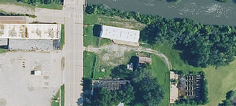 302 Main St