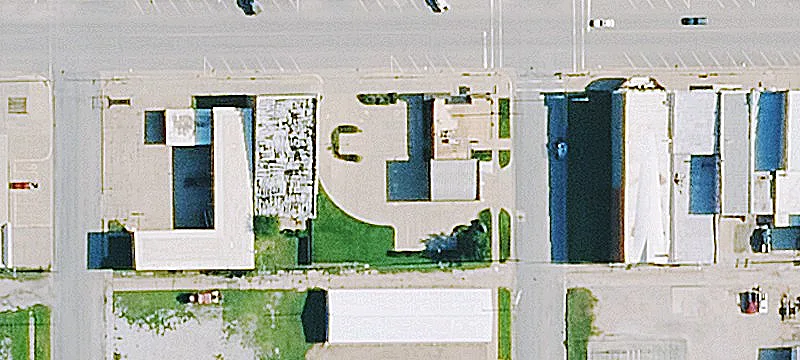300 Main St