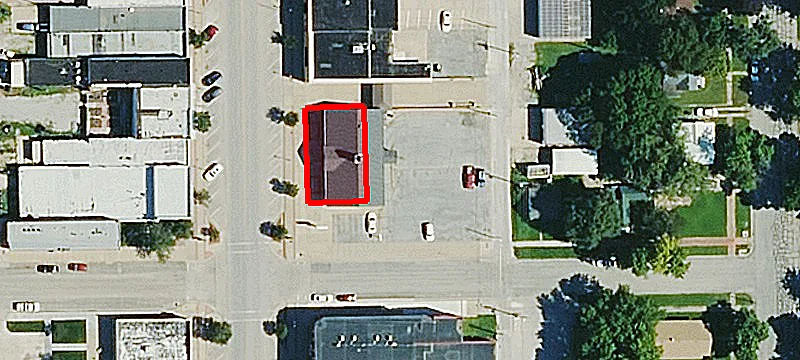 136 Broadway Ave