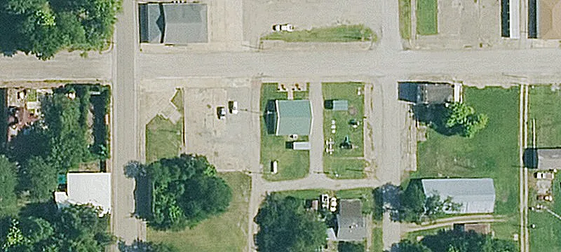 106 Race St