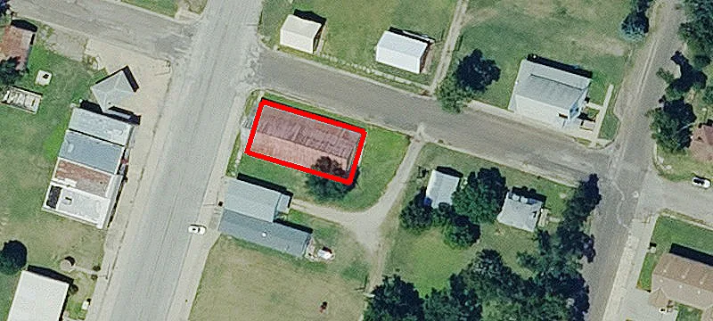 320 Main St