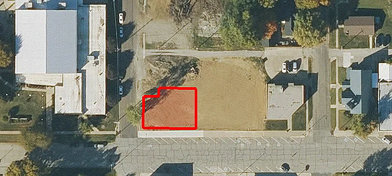 418 Main St