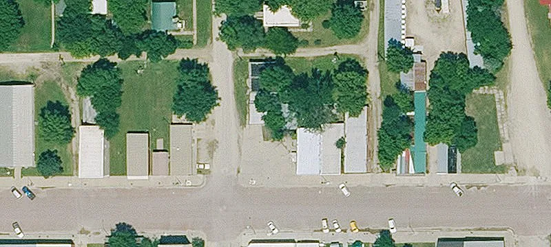 102 Mackenzie St