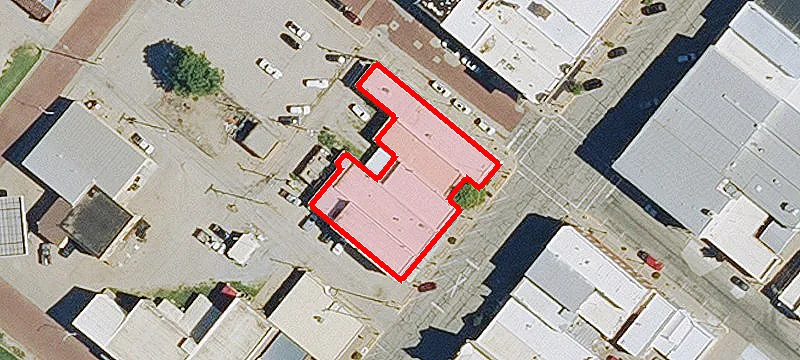 122 Douglas Ave