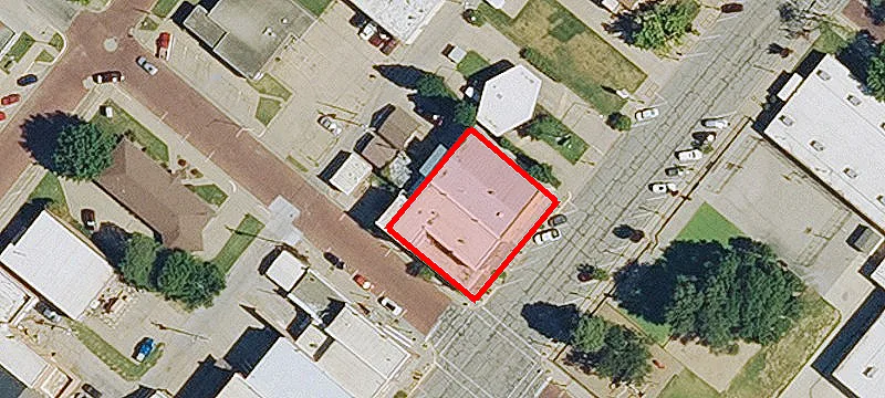 304 Douglas Ave