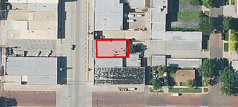 418 Main St