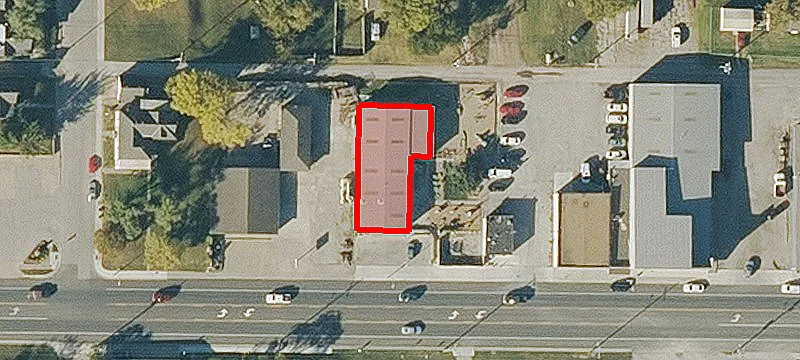 1427 Main St