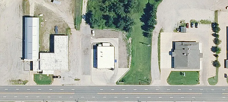 921 Main St