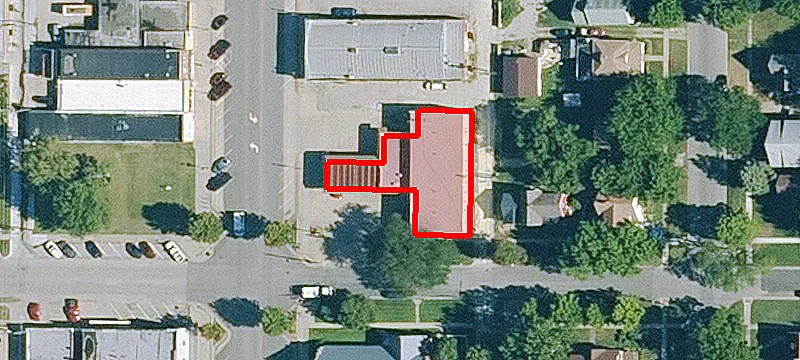 906 Commercial St