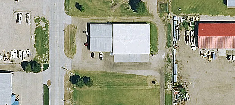 1235 Country Clb Dr