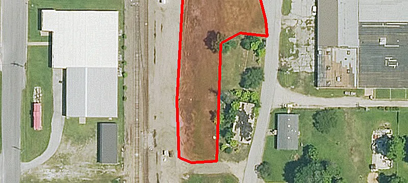 121 Railroad Ave