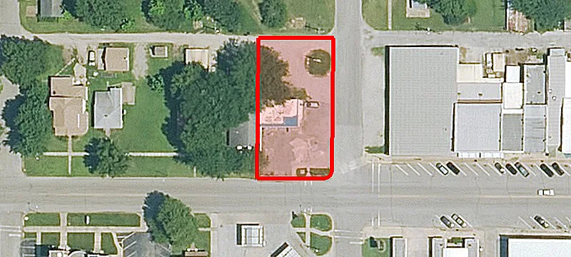 301 Maple St