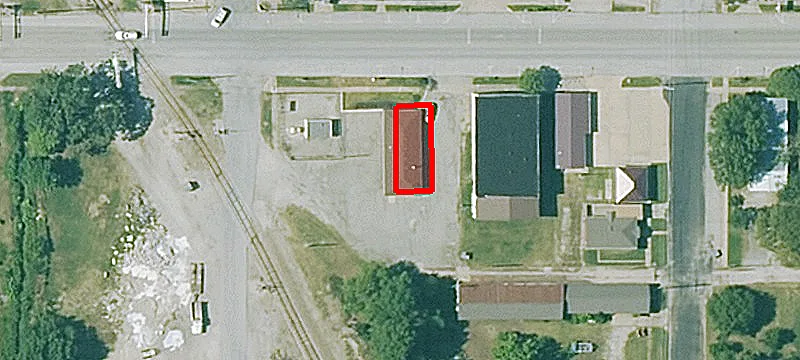1015 Main St