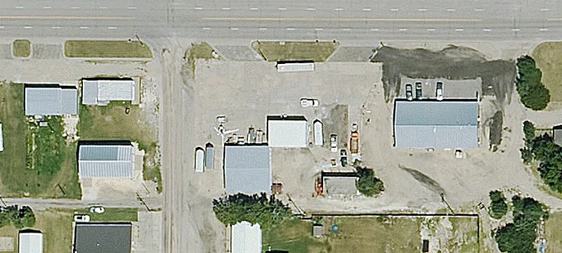 1305 Main St