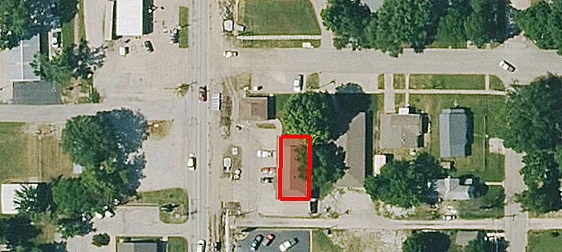 100 Maple St