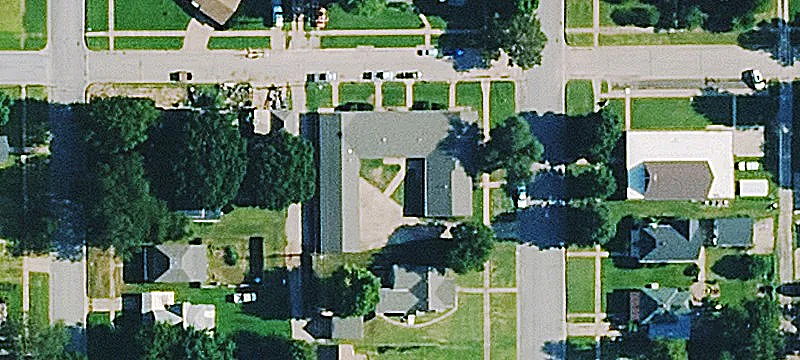 320 Jennings Ave