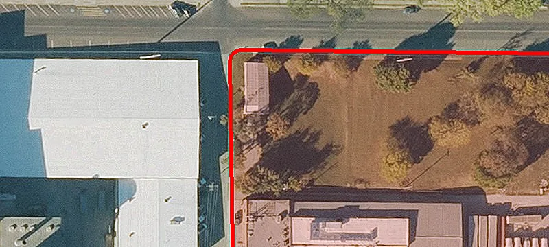 1144 Commercial St