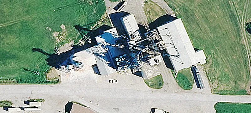 402 Sale Barn Rd