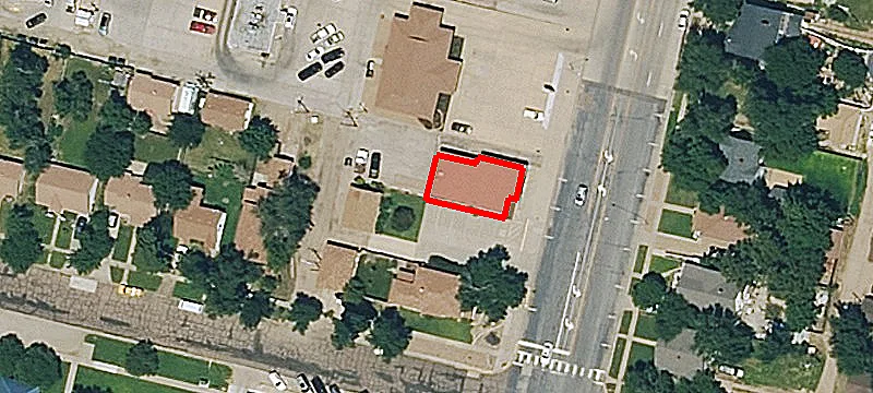 1005 Main St