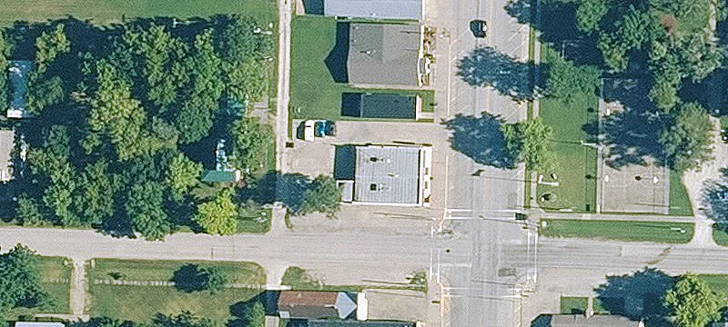 702 Main St
