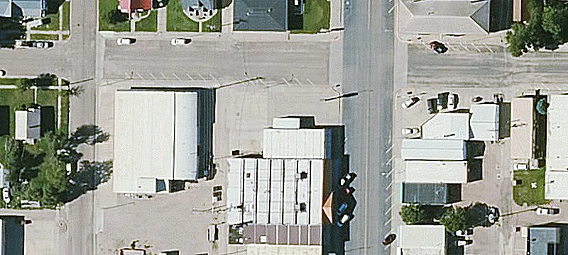 225 Ctr Ave