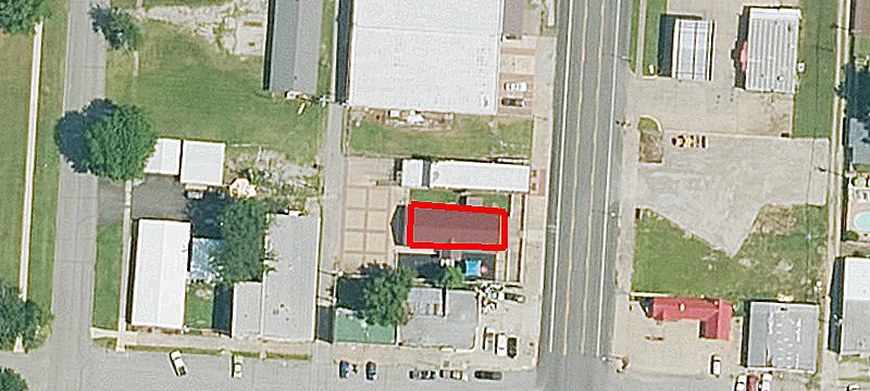 927 Military Ave