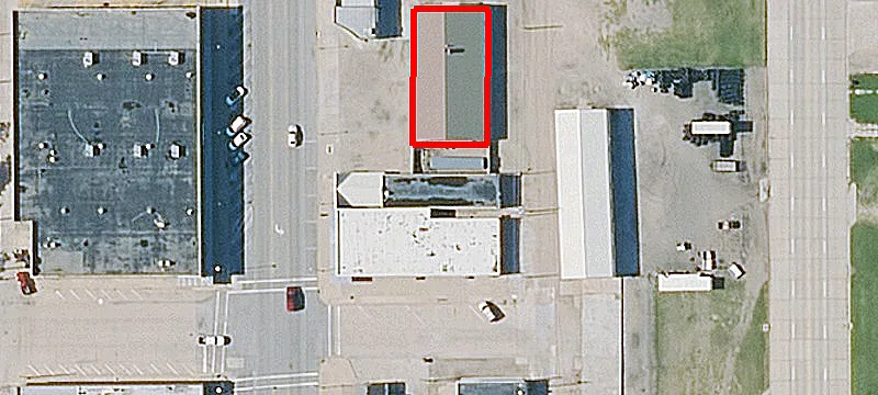 1706 Main St