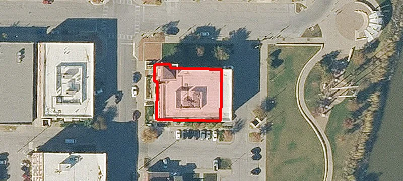 100 Commercial St