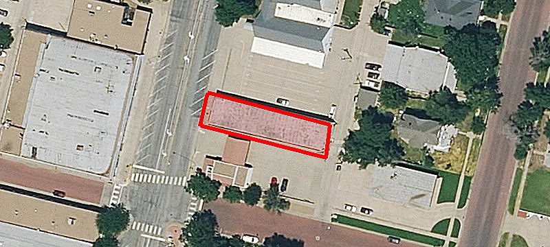 606 Main St