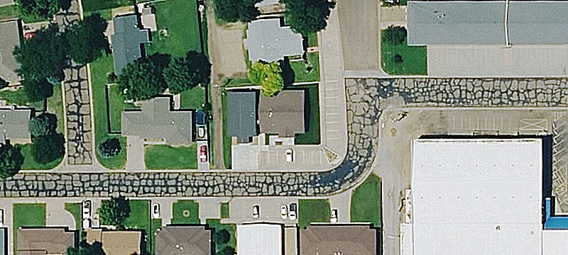 111 Lilac Dr