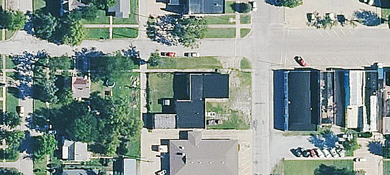 221 Oak St