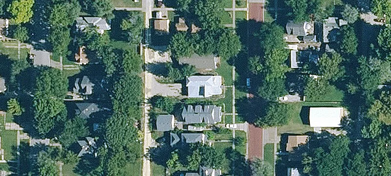 1017 Un St