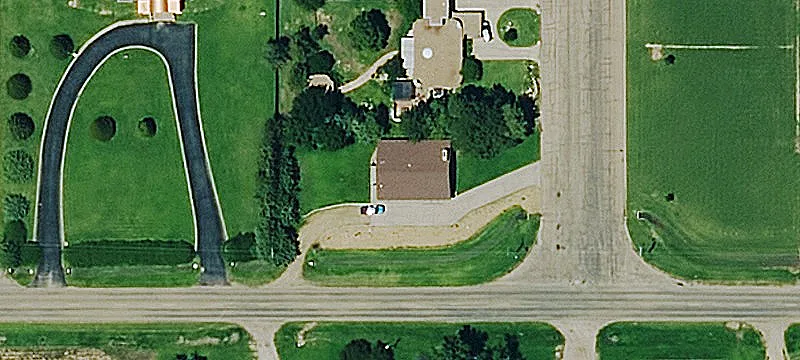 104 Edelle Ave