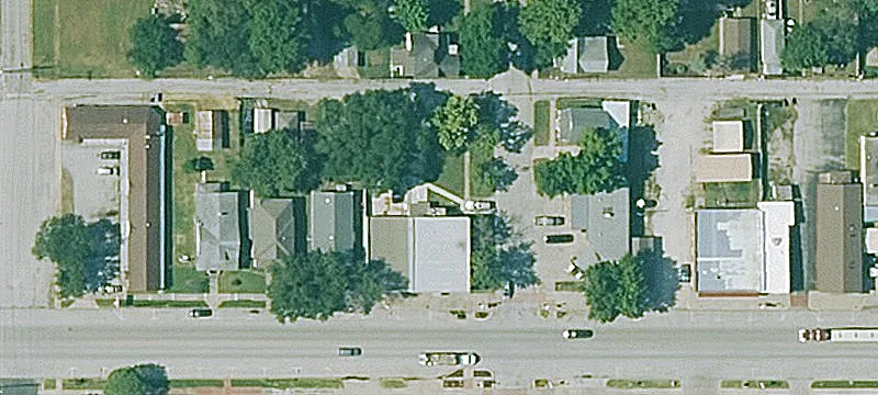 900 Main St