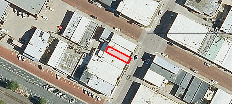 1009 Main St