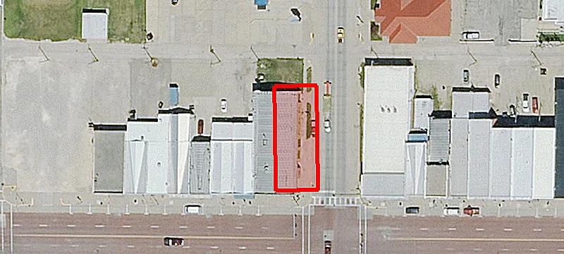 324 Main St