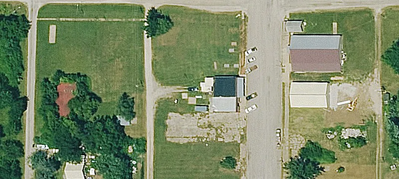 106 Commercial St