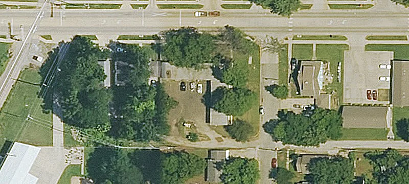 1302 Elm St
