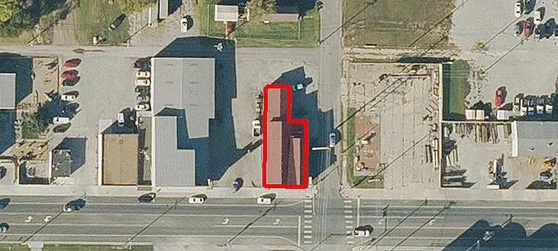 1403 Main St