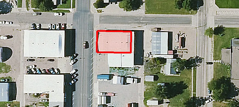 326 Ctr Ave