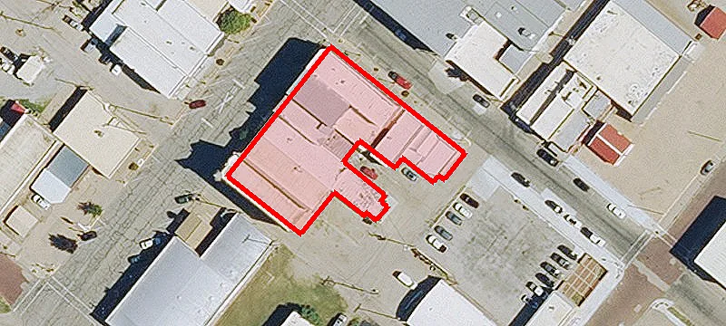 121 Douglas Ave