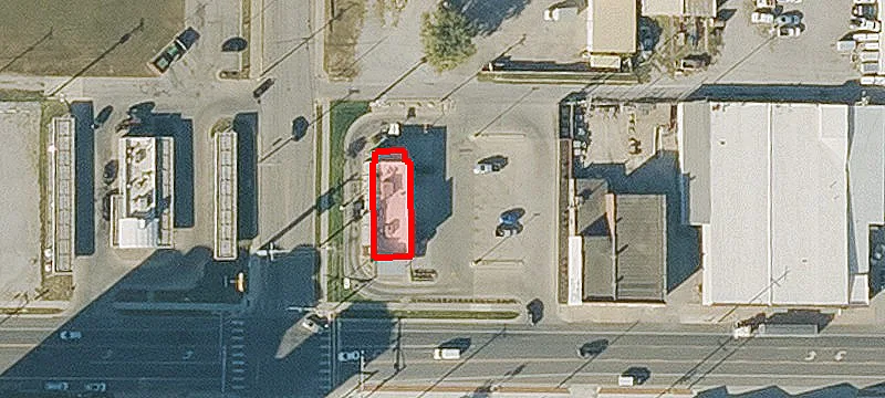 937 Main St